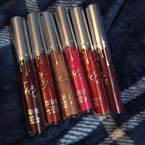 UNUSED KYLIE COSMETICS HOLIDAY BUNDLE
